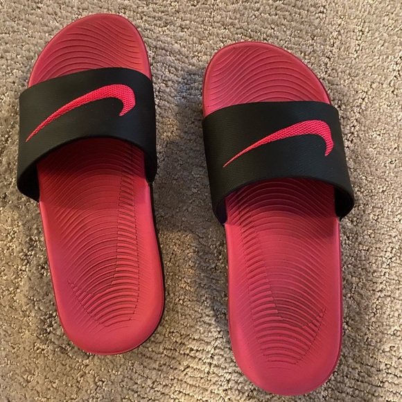 nike slides maroon